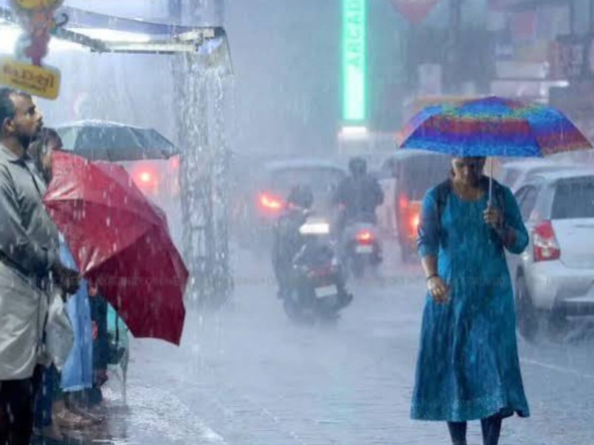 കേരളത്തിൽ അതിശക്തമായ മഴ തുടരുമെന്ന് കേന്ദ്ര കാലാവസ്ഥാ വകുപ്പ്