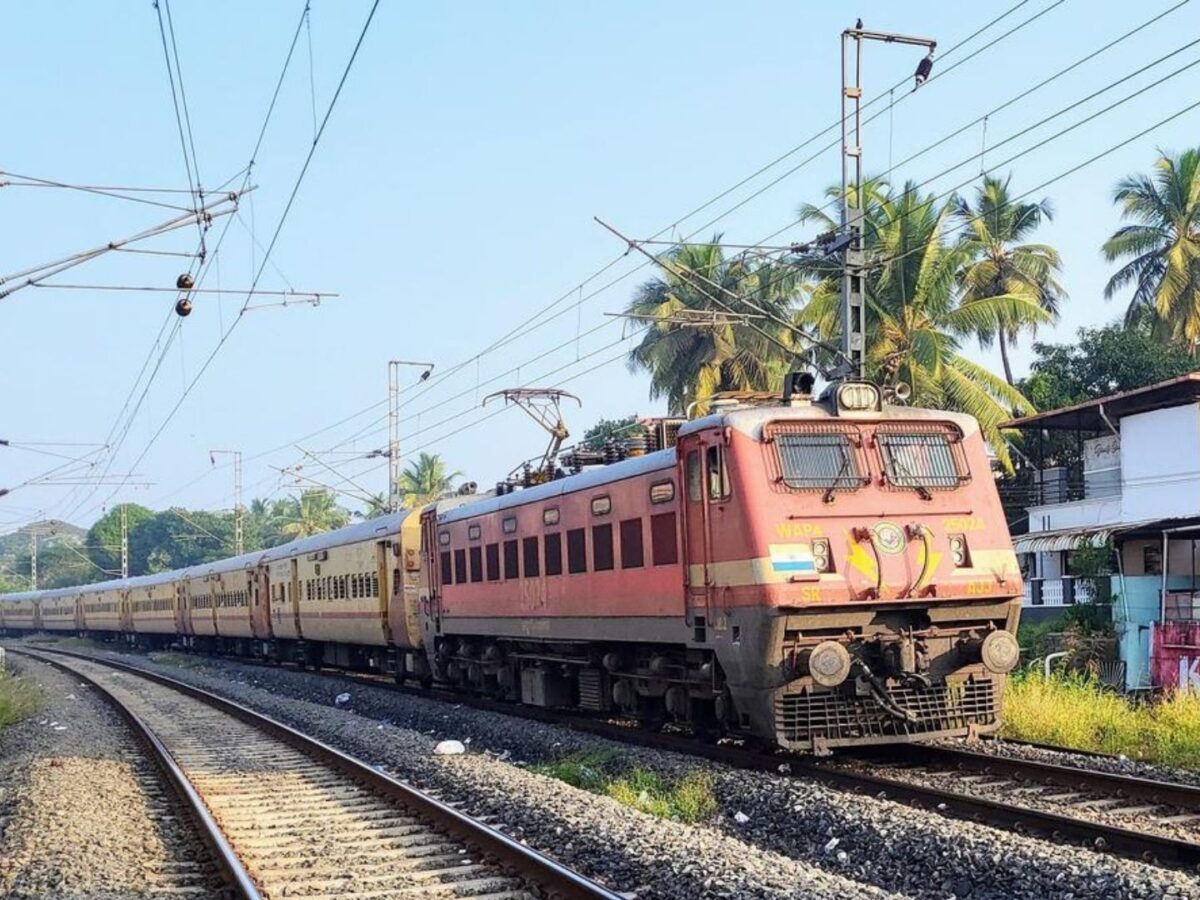 മം​ഗളൂരുവിൽനിന്ന് പാലക്കാട് വഴി ബെം​ഗളൂരുവിലേക്ക് ശനിയാഴ്ച സ്പെഷ്യൽ ട്രെയിൻ