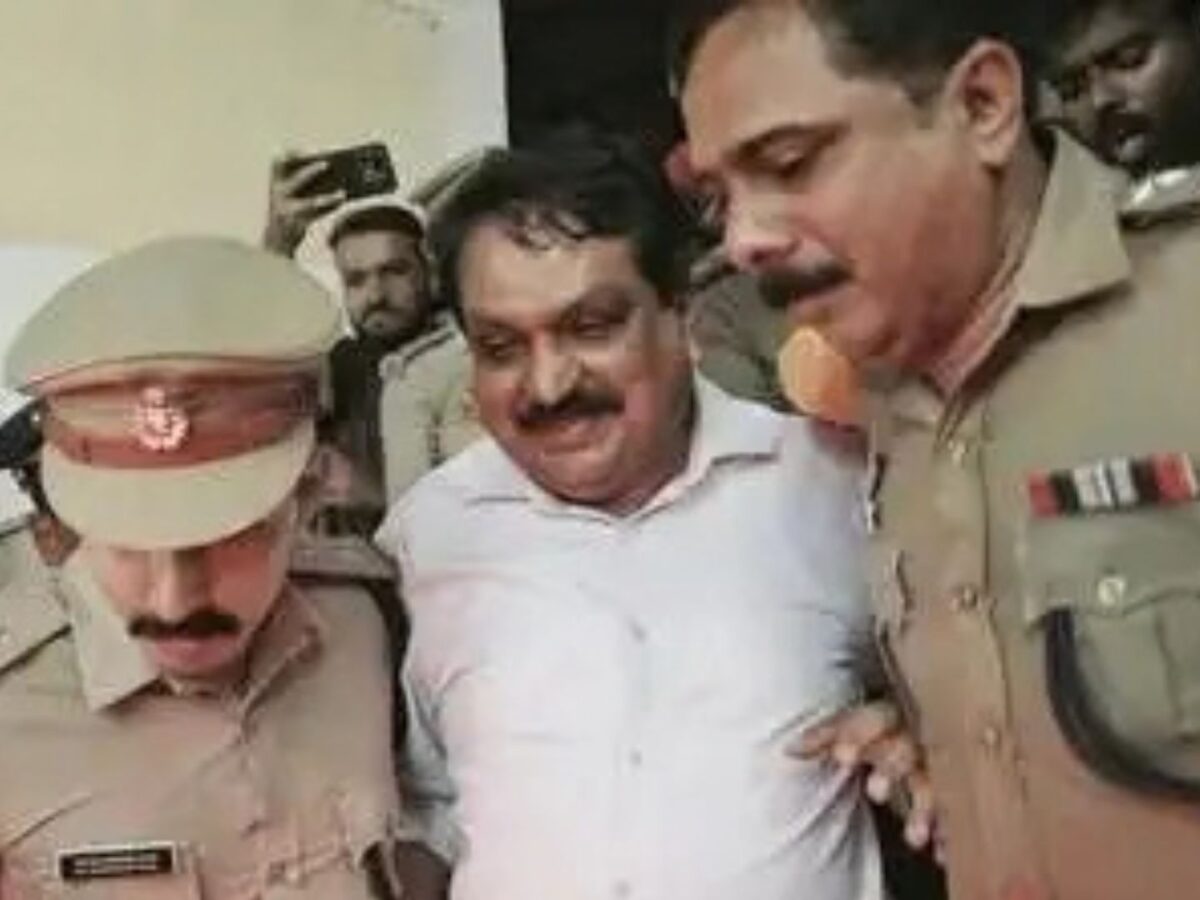 ശിക്ഷ താൽകാലികമായി മരവിപ്പിക്കണമെന്ന ടോമിൻ തച്ചങ്കരിയുടെ ആവശ്യത്തിൽ സർക്കാരിന് മറുപടി സത്യവാങ്മൂലം നൽകാൻ അനുമതി