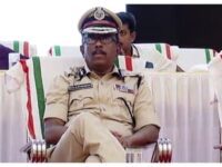 സസ്പെൻഷനിലായിട്ടും പൊലീസുകാരെ മടക്കി അയക്കാതെ എംആർ അജിത്കുമാർ