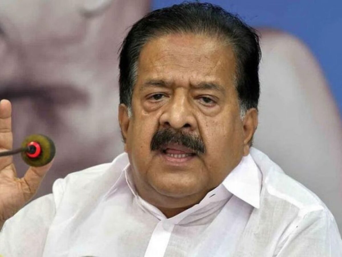 അതീവ രഹസ്യ സ്വഭാവമുള്ള കേസുകളിലെ വിവരങ്ങൾ പുറത്തുവന്നാൽ അതിന്റെ ഗുണം പ്രതികൾക്ക് ലഭിക്കുമെന്ന് രമേശ് ചെന്നിത്തല