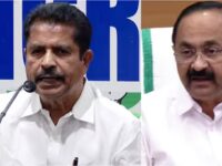തന്നെ അറിയിക്കുന്നില്ലെന്നുമുള്ള യുഡിഎഫ് കൺവീനർ അടൂര്‍ പ്രകാശിന്‍റെ പരാതി തള്ളി മുഖ്യമന്ത്രി വി ഡി സതീശന്‍