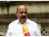 മാണി സി കാപ്പനെ അയോഗ്യനാക്കണമെന്ന പരാതിയിൽ ഉടൻ നിയമപരമായ തീരുമാനമെടുക്കാൻ സ്പീക്കർക്ക് ഹൈക്കോടതി നിർദ്ദേശം