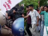 പാലക്കാട് ടൗൺ റെയിൽവേ സ്റ്റേഷനിലേക്ക് എസ്എഫ്ഐ നടത്തിയ മാർച്ചിൽ സംഘർഷം