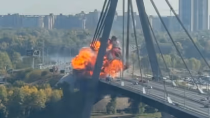 w 412h 232croprect 1x0x1278x719imgid 01m43j0eckrrgnvt4xyw7cpsv0imgname russia hit kyivs northern bridge 1791120914835
